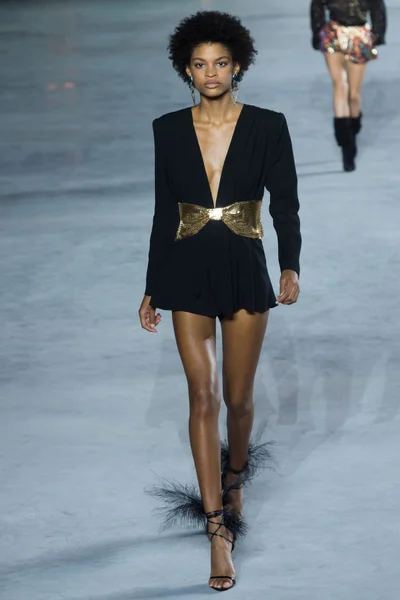 Look 11